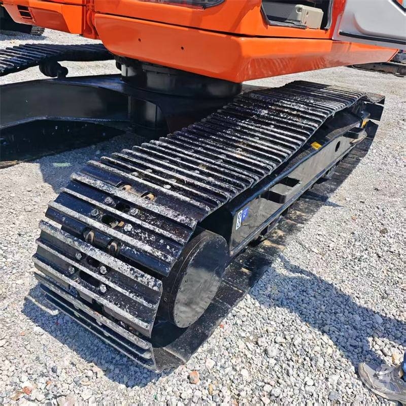 Doosan DH 225 Kāpurķēžu ekskavatori