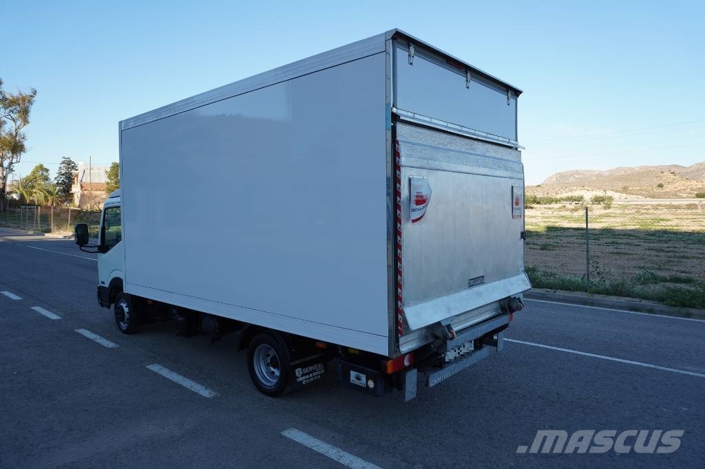 Nissan NT400 35.15 *** RESERVADO *** شاحنات مسطحة/مفصلية الجوانب