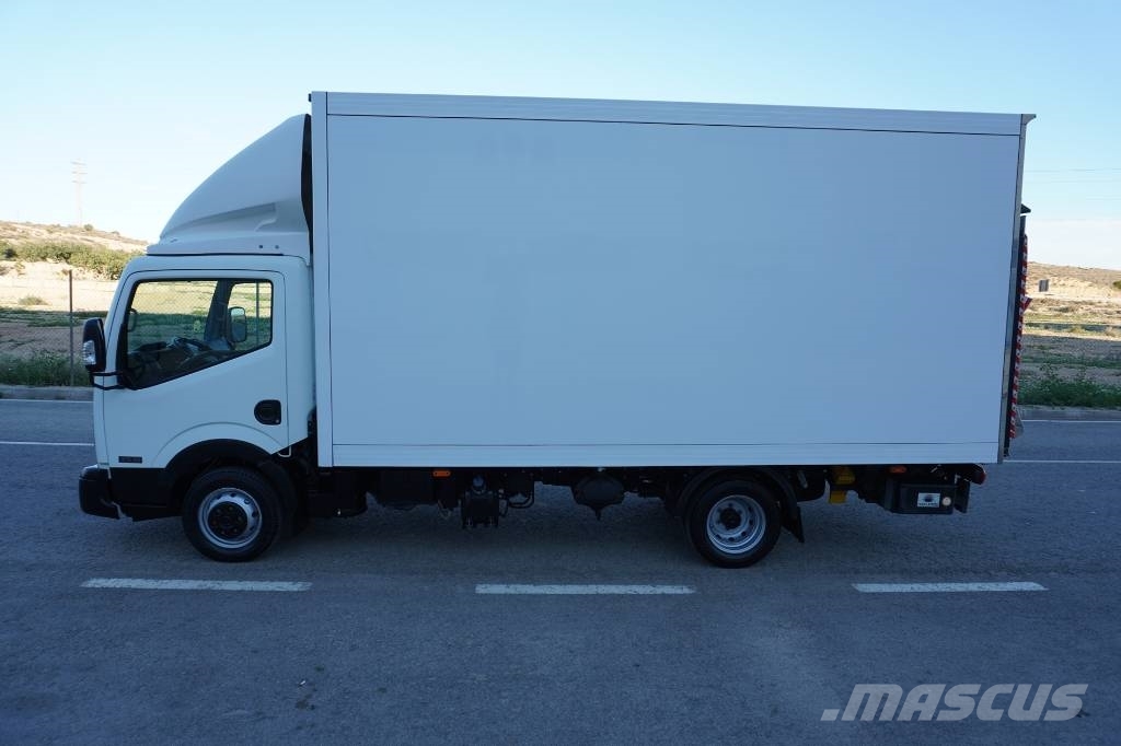 Nissan NT400 35.15 *** RESERVADO *** شاحنات مسطحة/مفصلية الجوانب