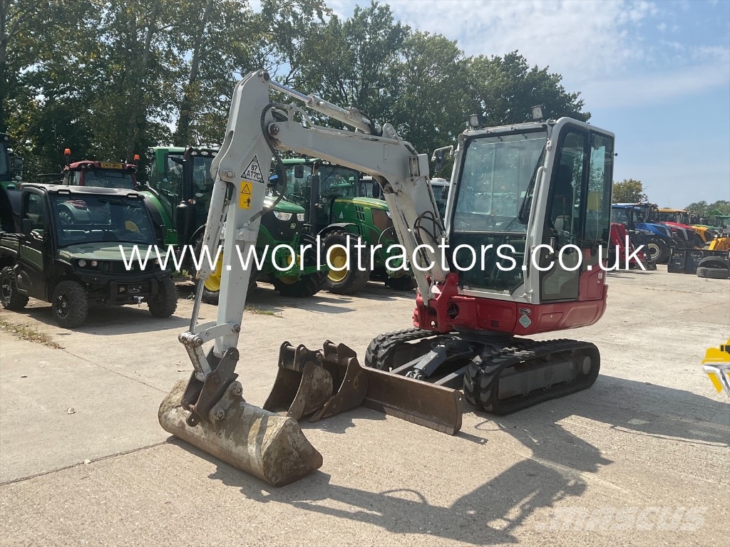Takeuchi TB 230 Mini pelle < 7t