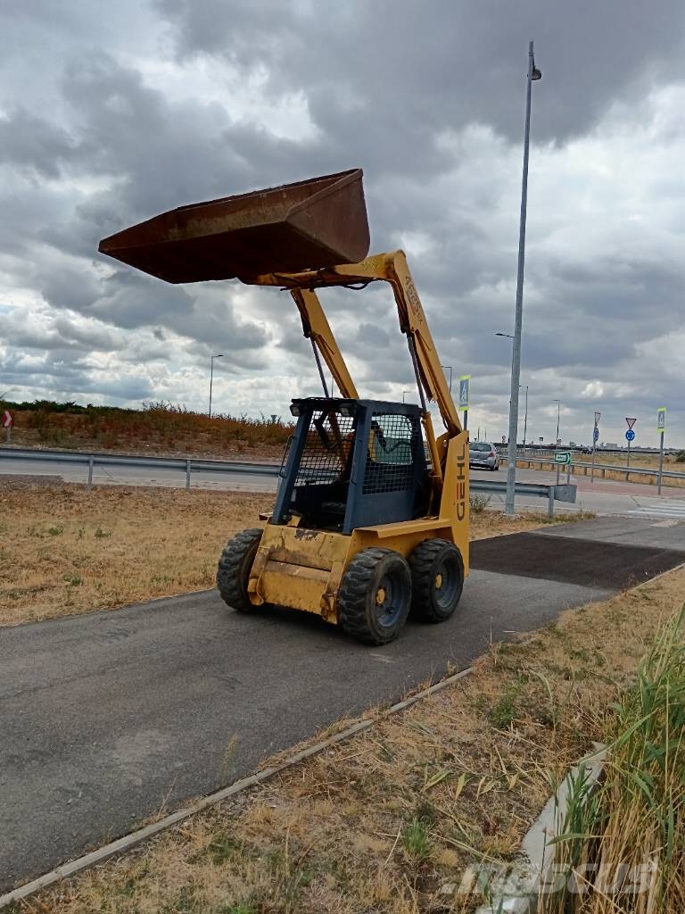 Gehl 4625 SX Lietoti riteņu kompaktiekrāvēji