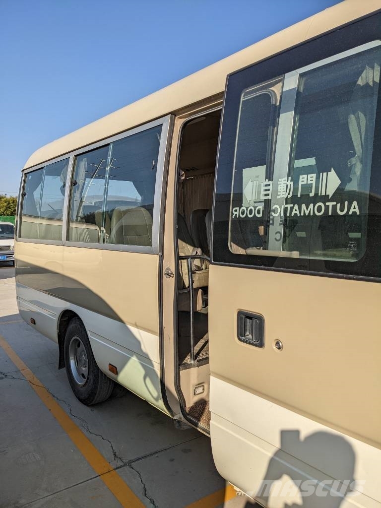 Toyota Coaster Bus 迷你巴士