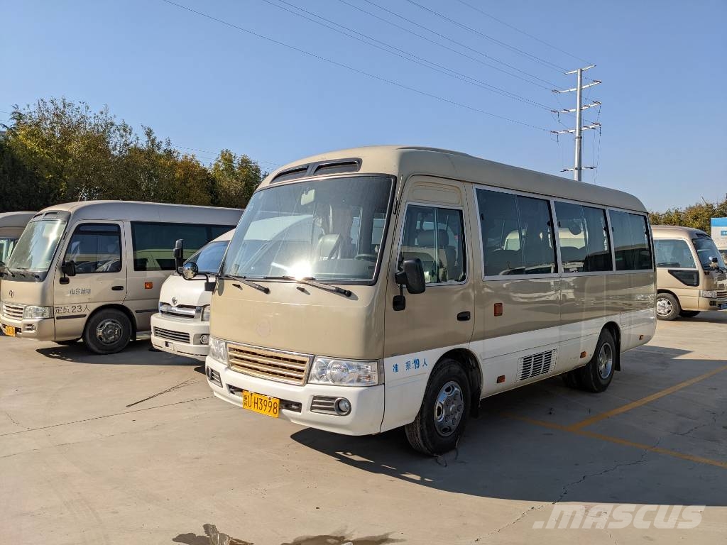 Toyota Coaster Bus 迷你巴士