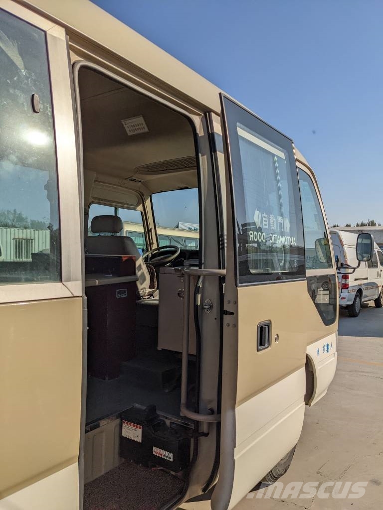 Toyota Coaster Bus 迷你巴士