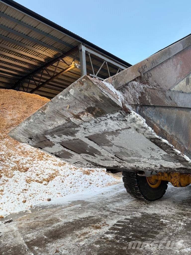Volvo Light material shovel 12 cubik Baldes