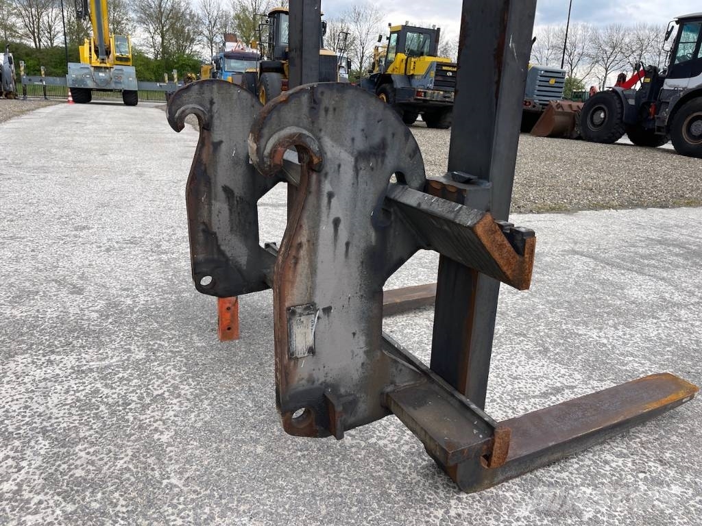 Pallet forks Volvo L120H 165cm x 100cm Volvo / Lun Villák