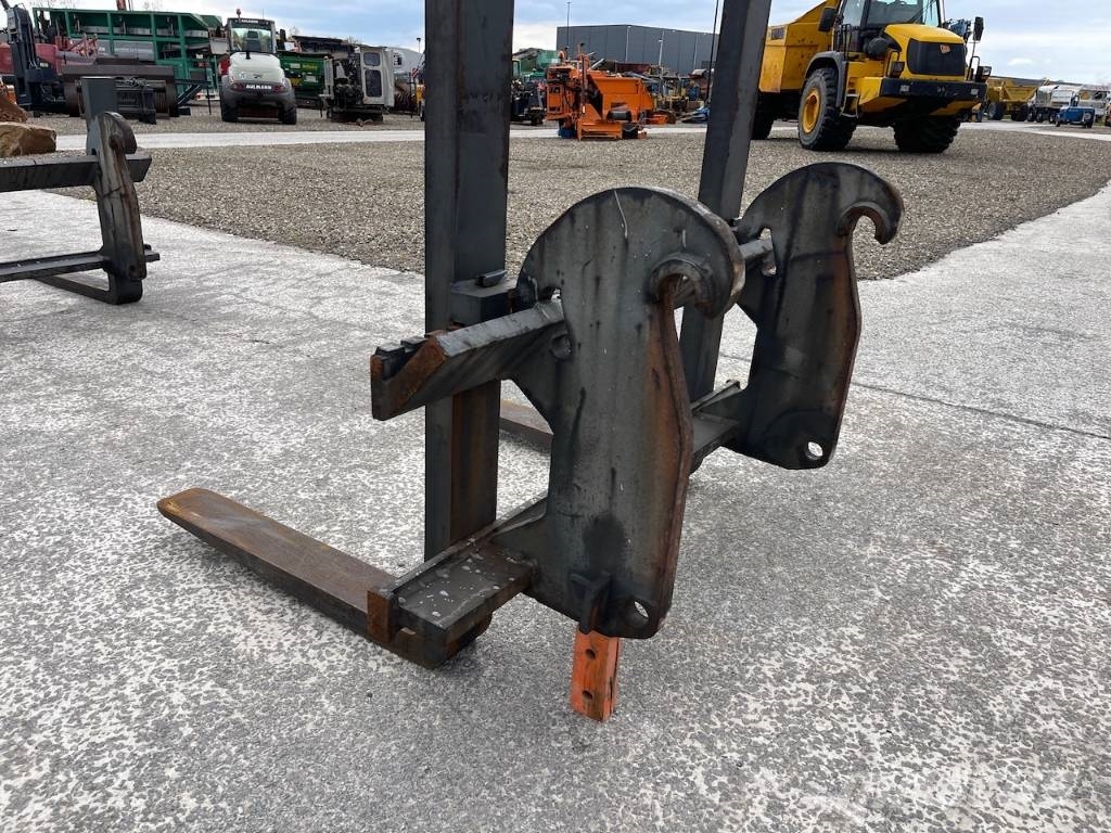 Pallet forks Volvo L120H 165cm x 100cm Volvo / Lun Villák