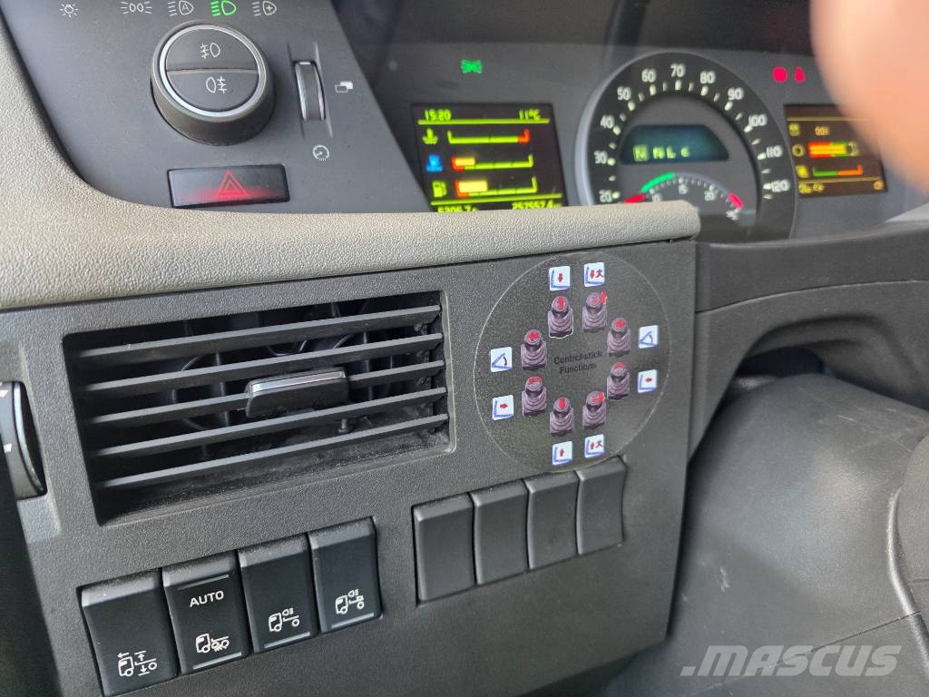 Volvo FH 8x4 Tridem – Hooklift – 2020 アームロール