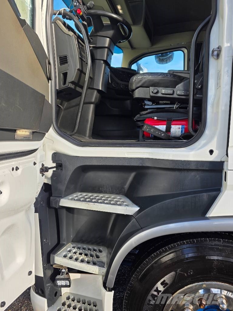 Volvo FH 8x4 Tridem – Hooklift – 2020 アームロール