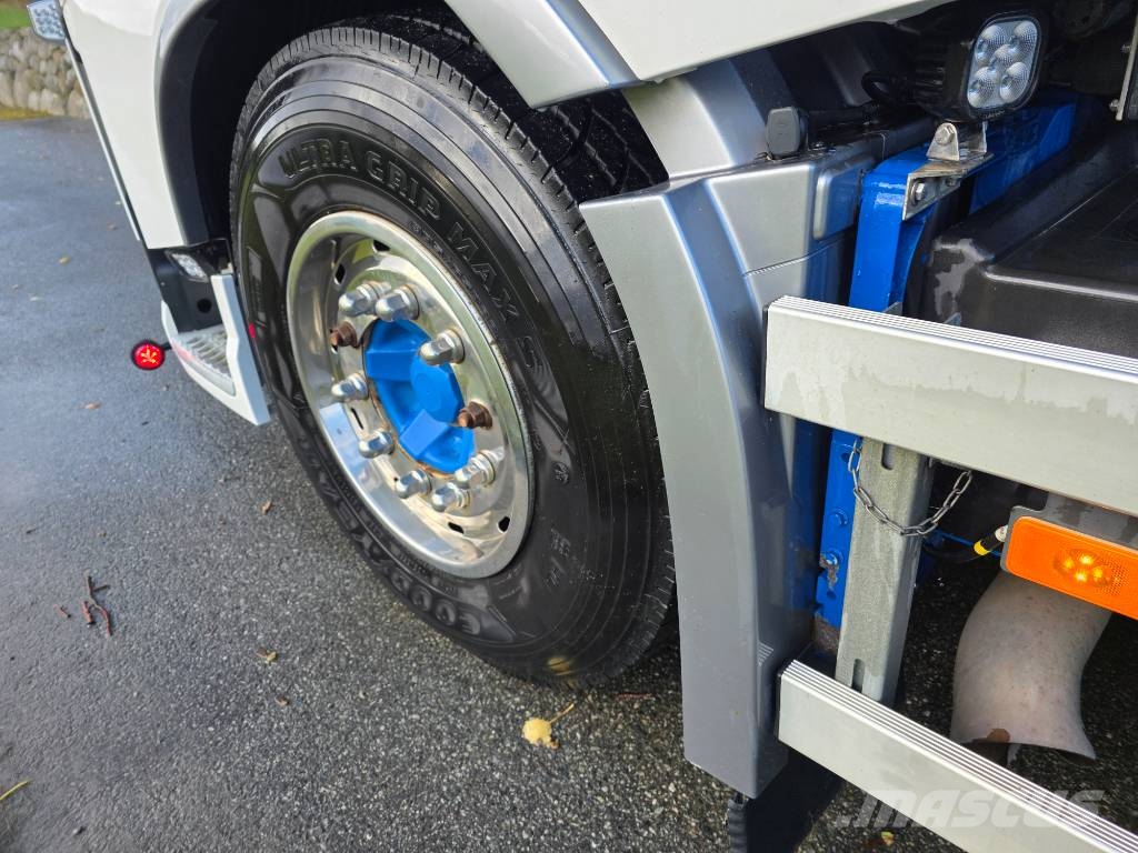 Volvo FH 8x4 Tridem – Hooklift – 2020 アームロール