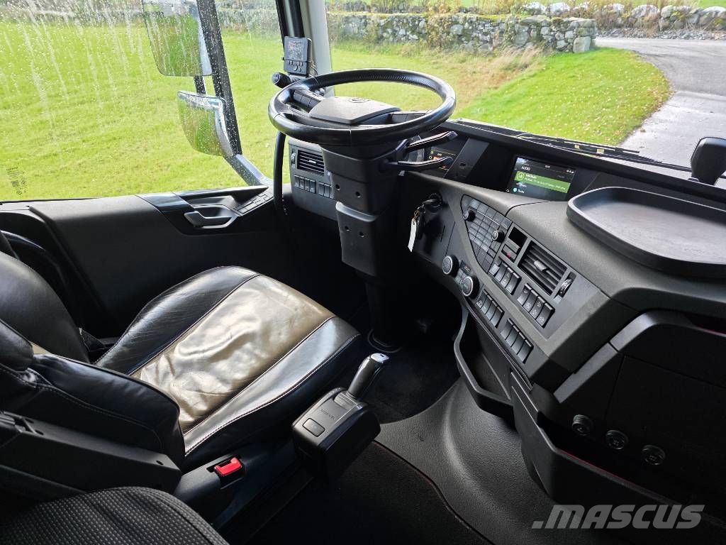 Volvo FH 8x4 Tridem – Hooklift – 2020 アームロール
