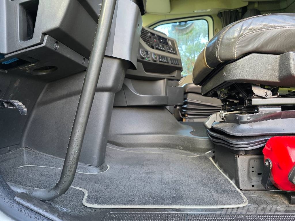 Volvo FH 8x4 Tridem – Hooklift – 2020 アームロール