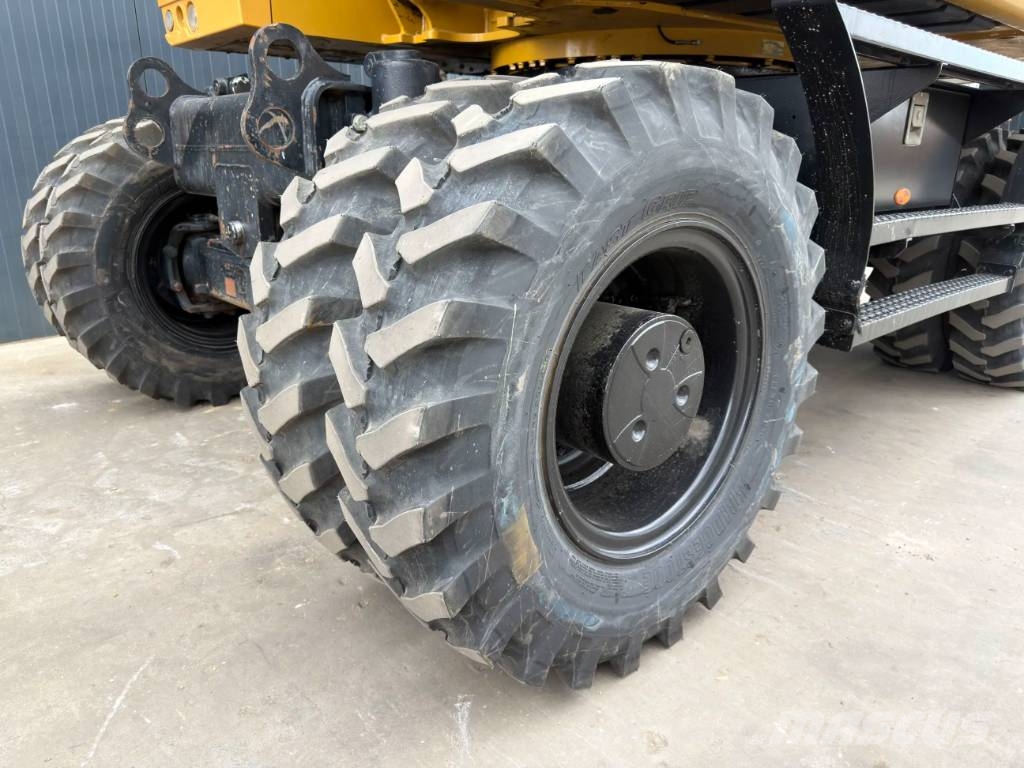 CAT M318F Excavatoare cu roti