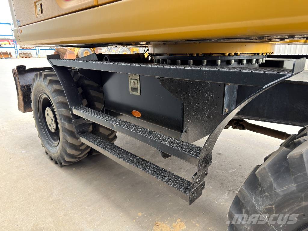 CAT M318F Excavatoare cu roti