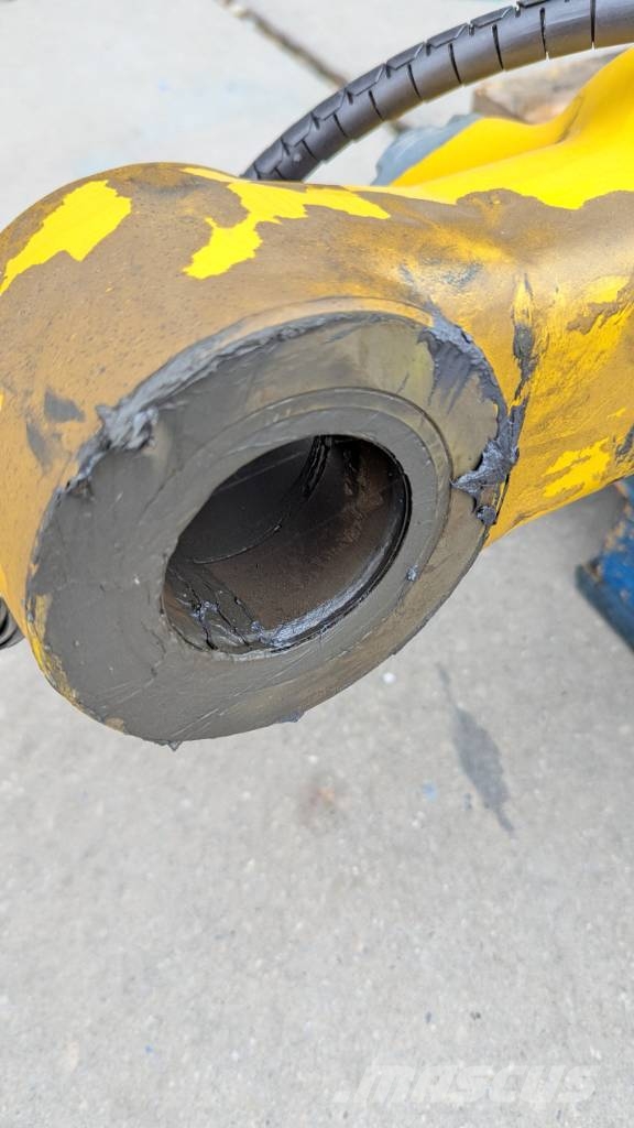 Komatsu PC210LC-10 / -11 - BUCKET CYLINDER - 707-E1-01300 حفارات زحافة