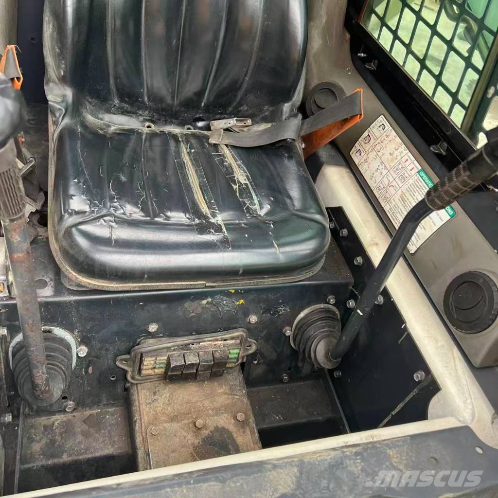 Bobcat S 185 滑移装载机