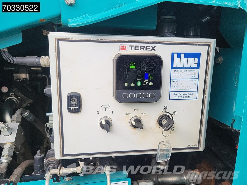 Powerscreen Warrior 1400X 自走式スクリーン