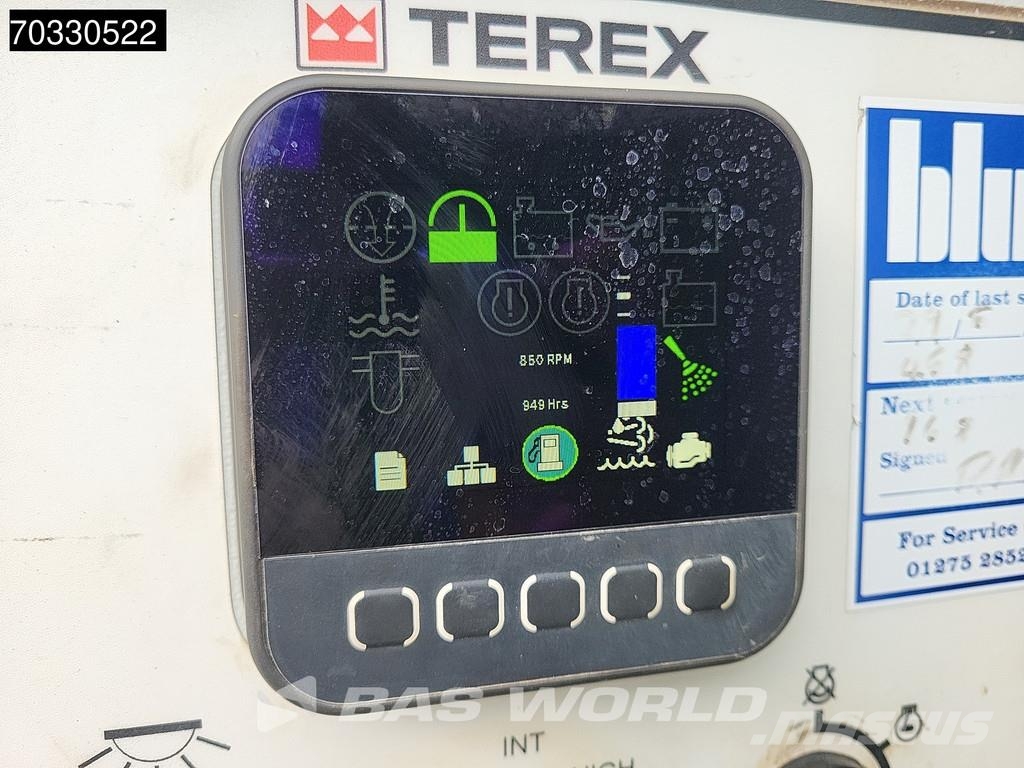 Powerscreen Warrior 1400X 自走式スクリーン