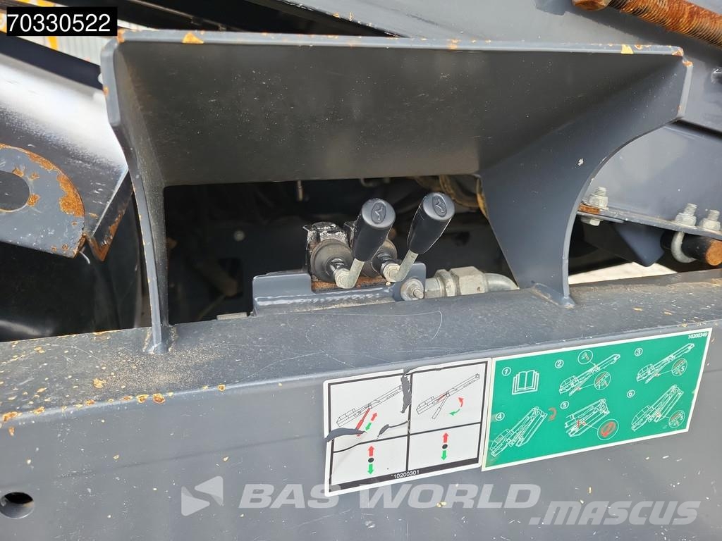 Powerscreen Warrior 1400X 自走式スクリーン