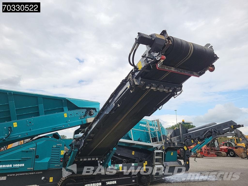 Powerscreen Warrior 1400X 自走式スクリーン