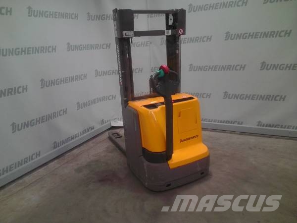 Jungheinrich EJC 112z Колички високоповдигачи с теглич