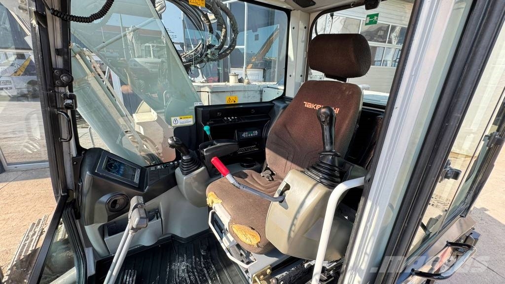 Takeuchi TB2150R - 2017 YEAR - POWERTILT - 3X BUCKETS Crawler excavators