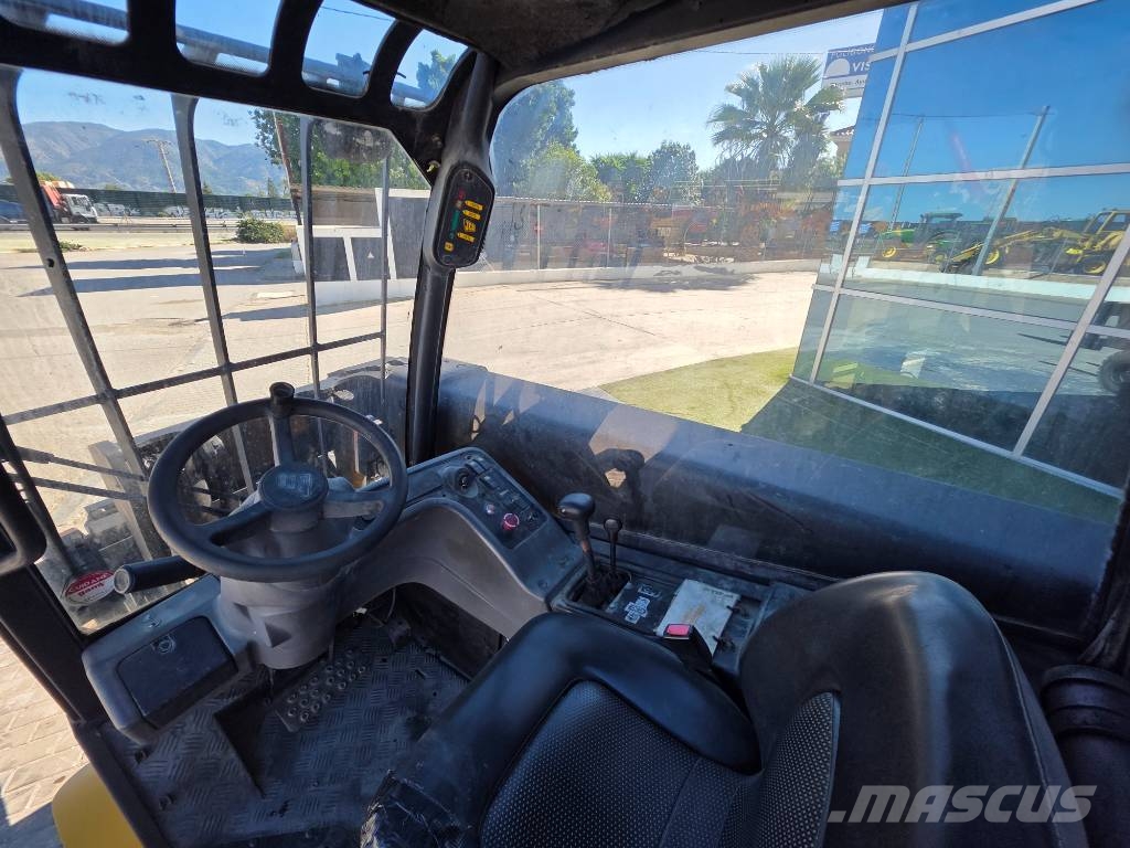 JCB 527-55 مناولات متداخلة
