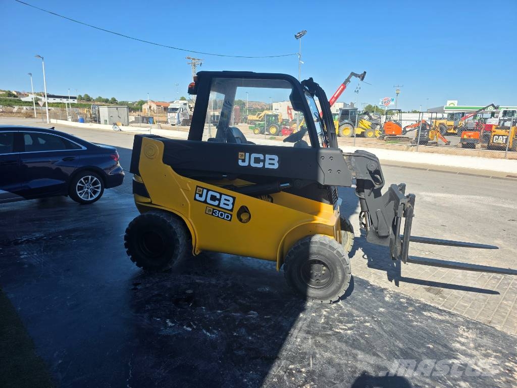 JCB 527-55 مناولات متداخلة