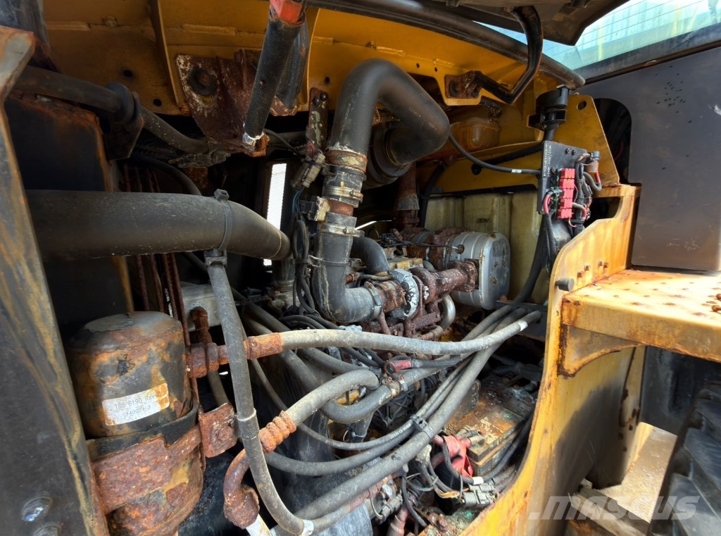 CAT 914 K **A REPARER**NEEDS REPAIR**ZU REPARIEREN** Cargadoras sobre ruedas