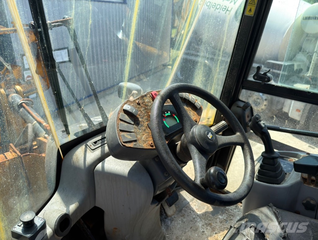 CAT 914 K **A REPARER**NEEDS REPAIR**ZU REPARIEREN** Cargadoras sobre ruedas