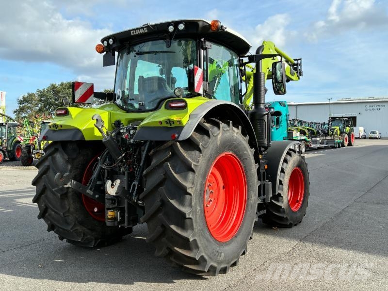 CLAAS ARION 550 CMATIC CEBIS Tractoren