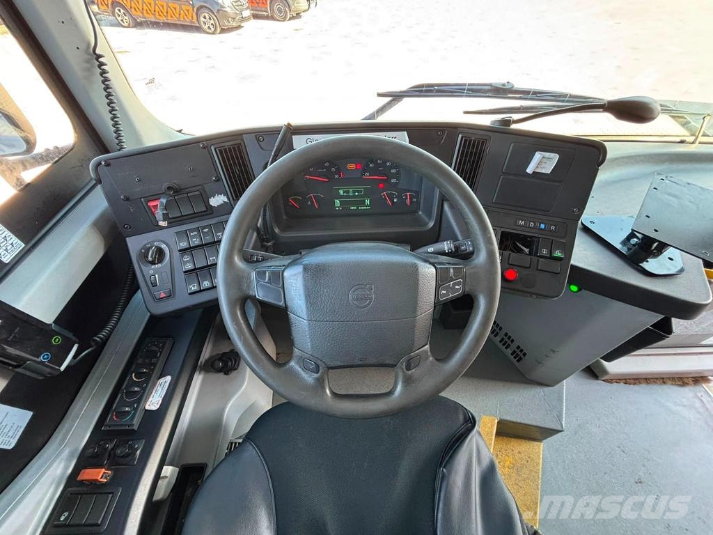 Volvo B8RLE 8900 6x2*4 AC / AUXILIARY HEATING Autobus interurbain