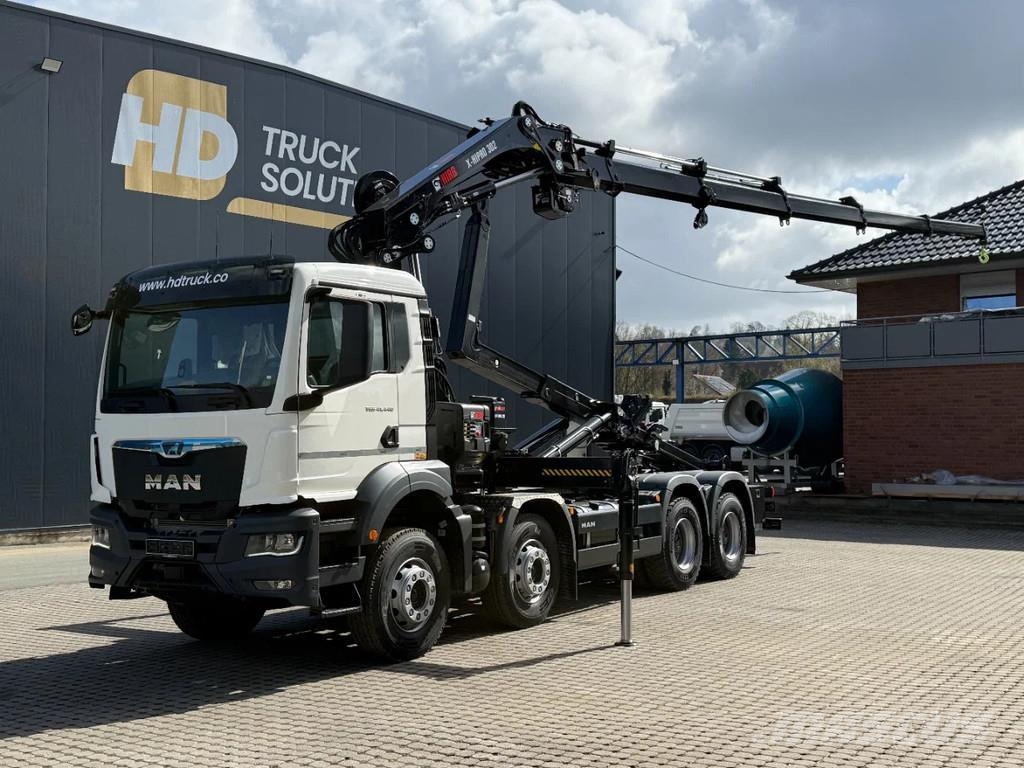 MAN TGS 35.520 MAN TGS 35.520 8x4 Abrollkipper + Kran Hook lift trucks