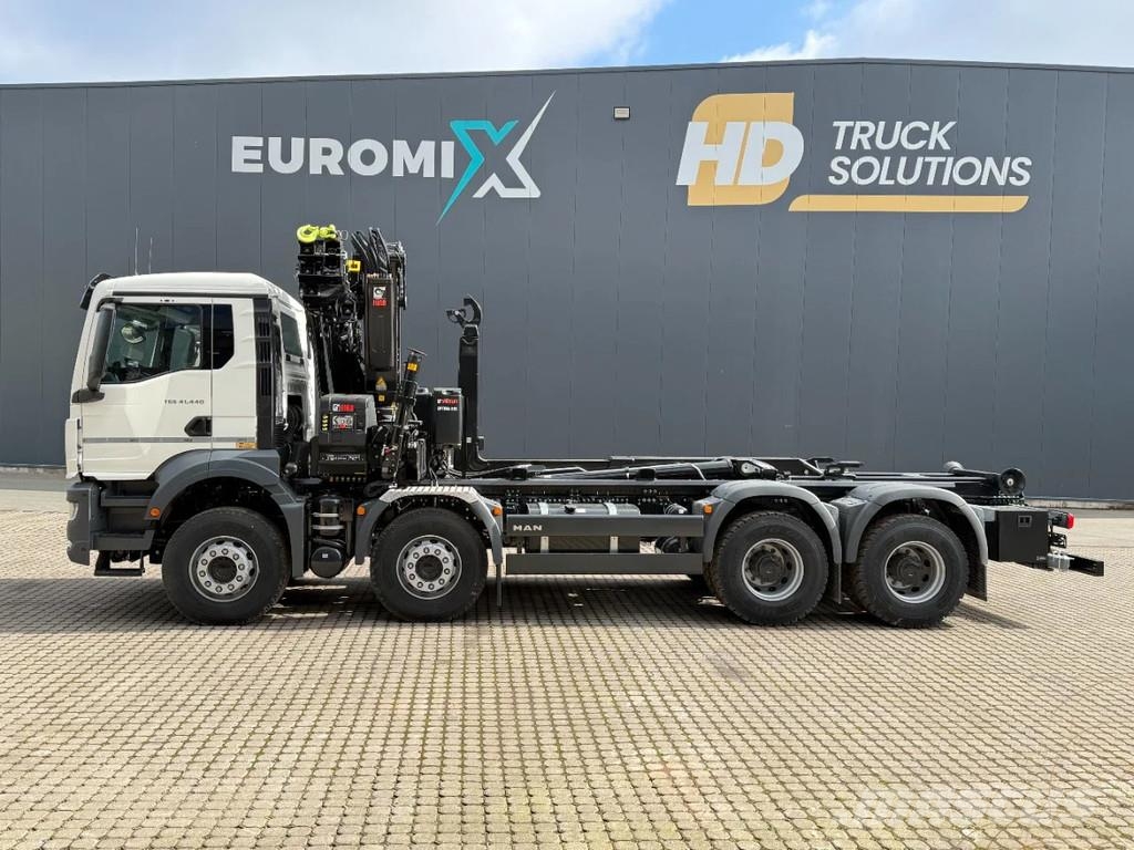 MAN TGS 35.520 MAN TGS 35.520 8x4 Abrollkipper + Kran Hook lift trucks