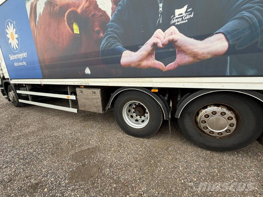 Scania P 320 EURO 6 Serie 7854 شاحنات بدرجة حرارة قابلة للضبط