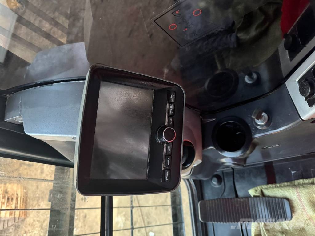 Hyundai 220 HD Midi bageri 7t – 12t