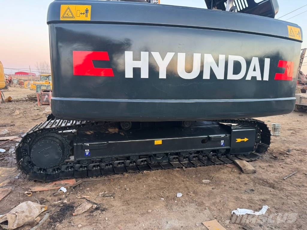 Hyundai 220 HD Midi bageri 7t – 12t