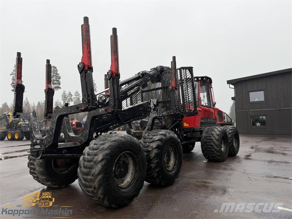 Komatsu 895 Forwarder