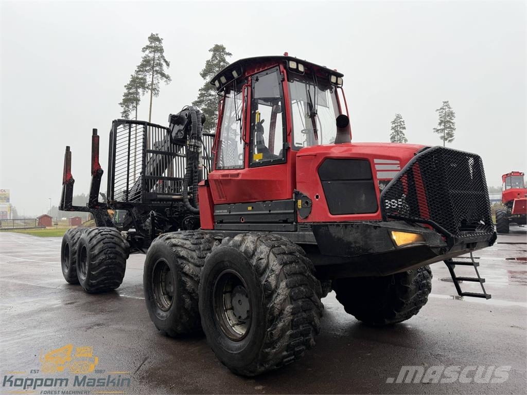 Komatsu 895 Forwarder