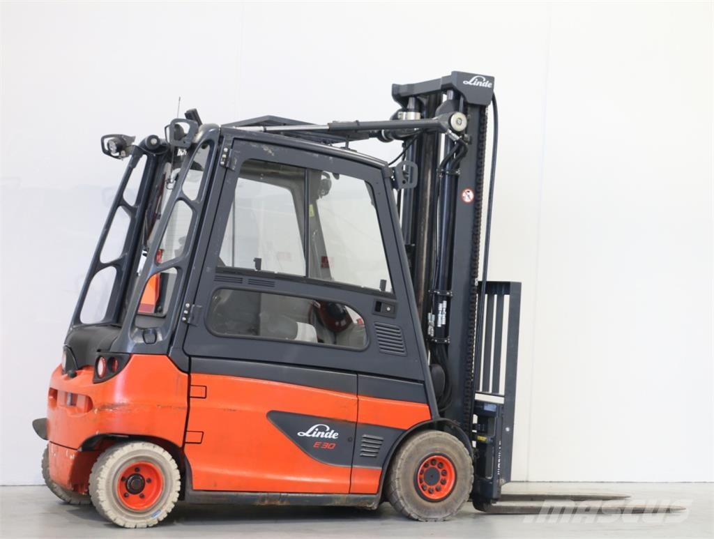 Linde E30L/387 شاحنات ذات رافعات شوكية تعمل بالكهرباء