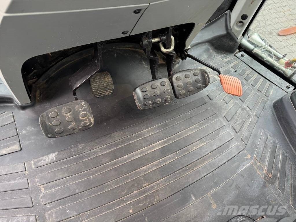 Valtra T234 VERSU SmartTouch Traktorer