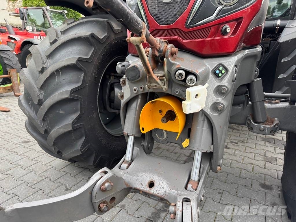 Valtra T234 VERSU SmartTouch Traktorer