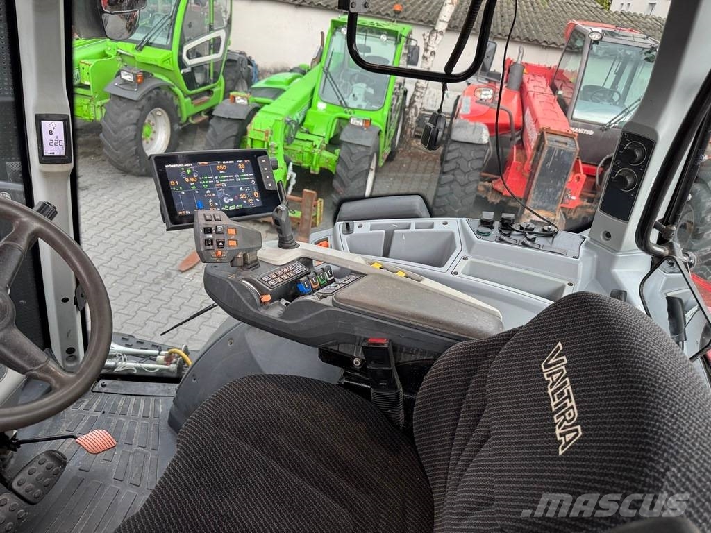 Valtra T234 VERSU SmartTouch Traktorer