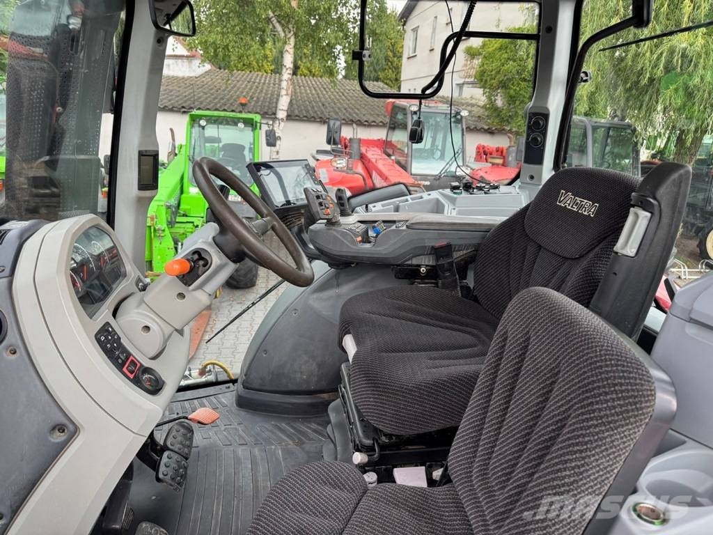 Valtra T234 VERSU SmartTouch Трактора