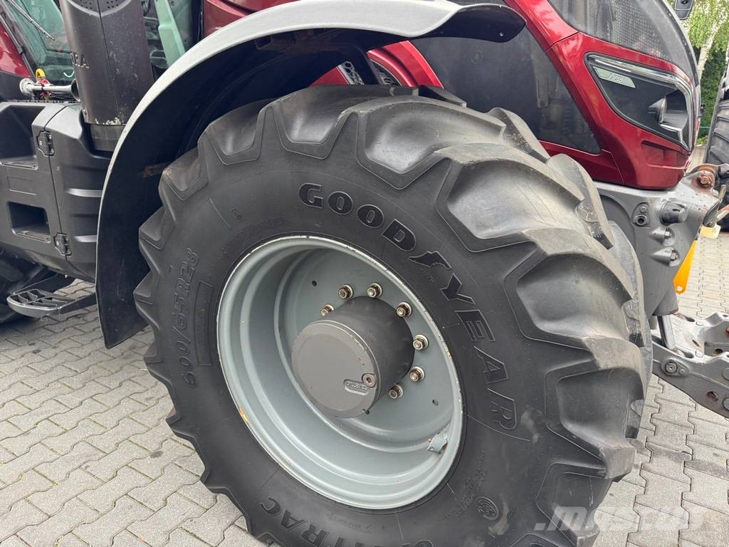 Valtra T234 VERSU SmartTouch Traktorer