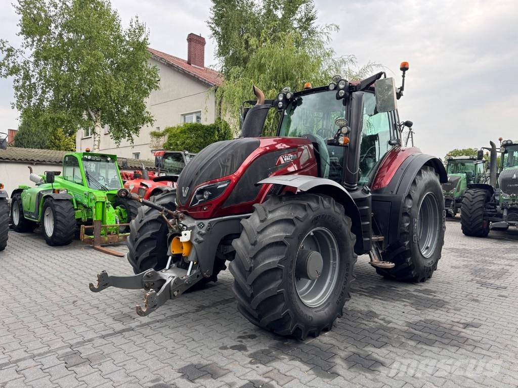 Valtra T234 VERSU SmartTouch Трактора