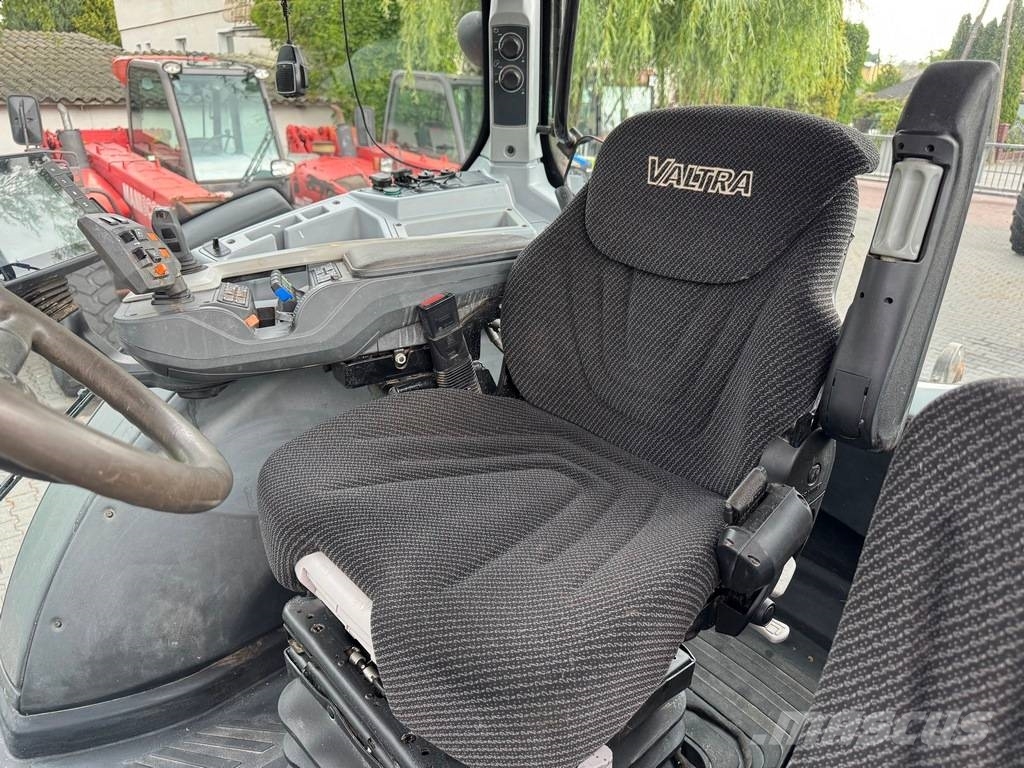 Valtra T234 VERSU SmartTouch Traktorer