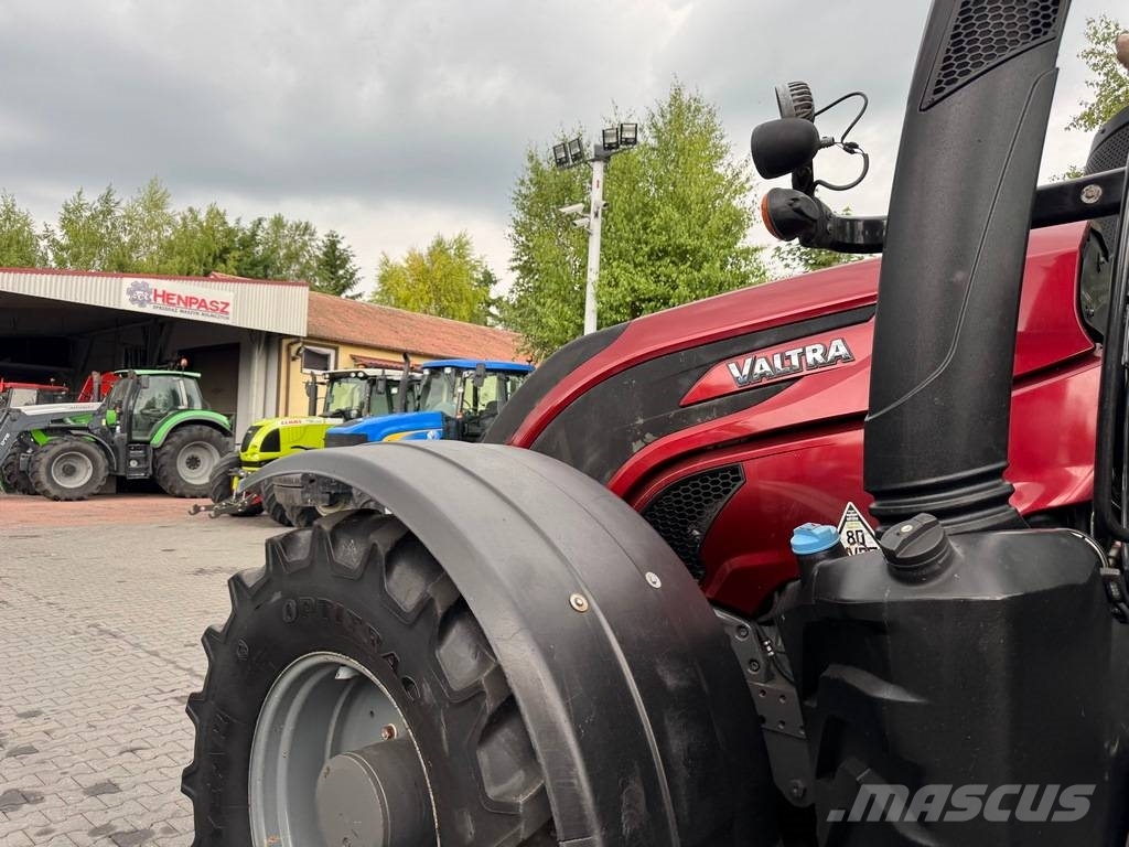 Valtra T234 VERSU SmartTouch Traktorer