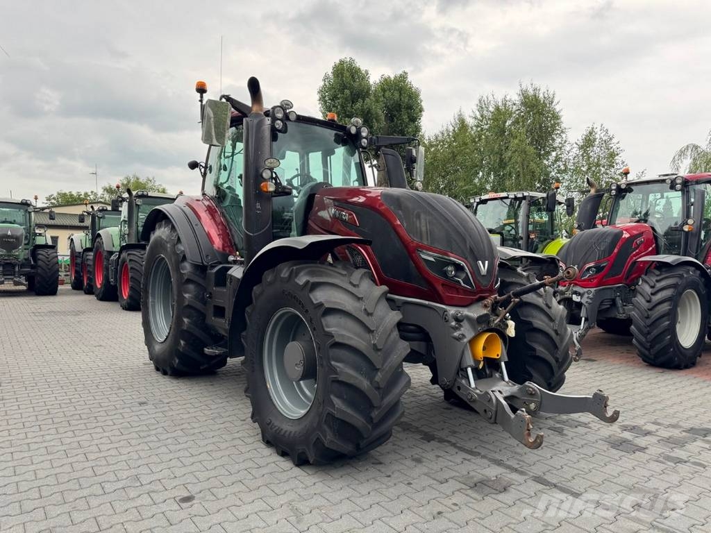 Valtra T234 VERSU SmartTouch Трактора