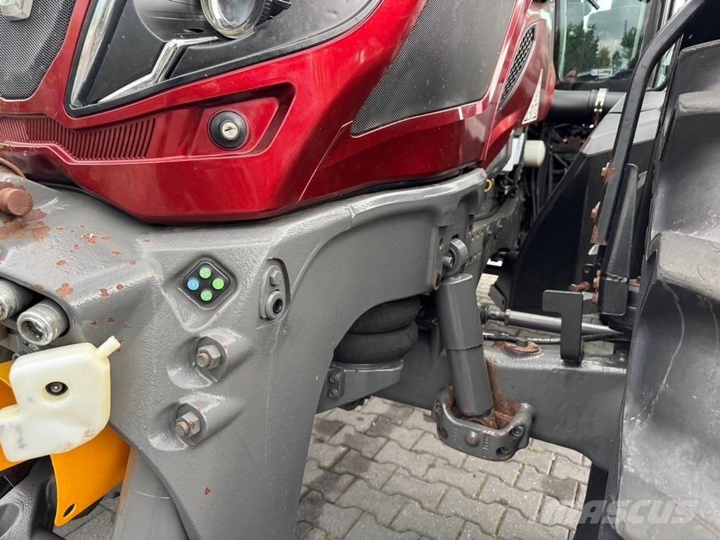 Valtra T234 VERSU SmartTouch Traktorer